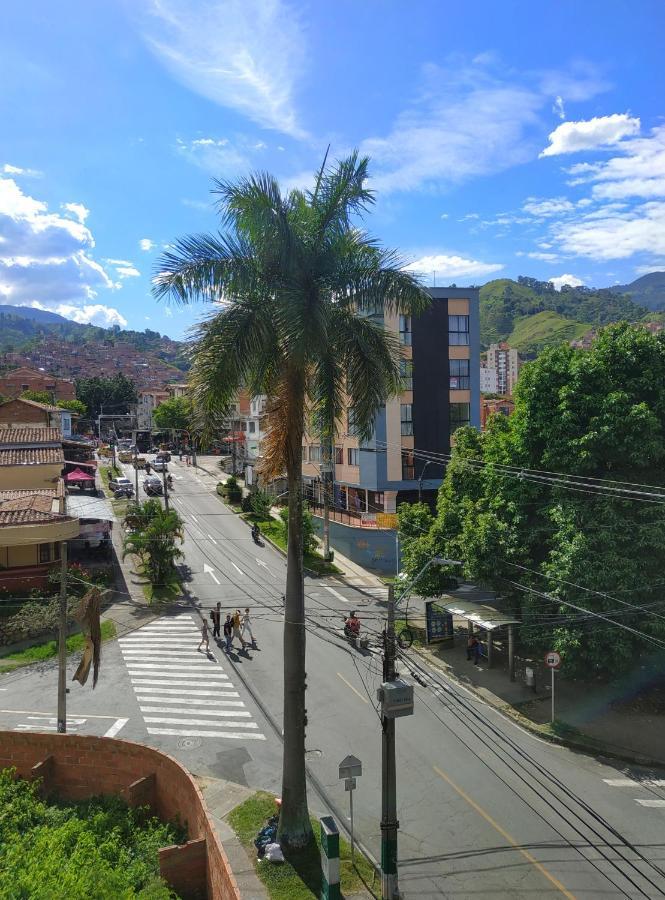 Apartamento Graffitour Comuna 13 Medellín Extérieur photo